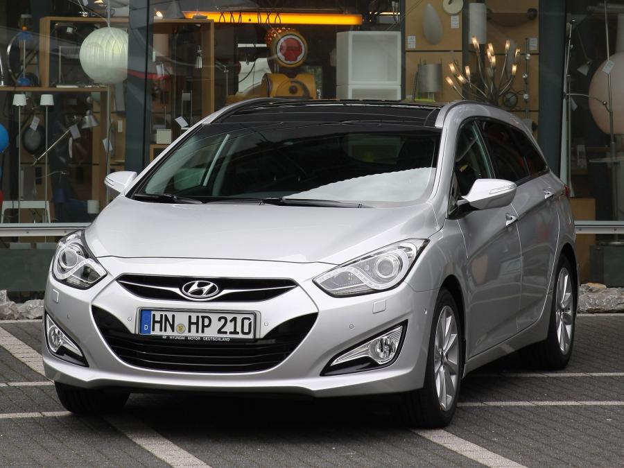  Hyundai i40 Wagon 2011 года  (фото 21 из 30)